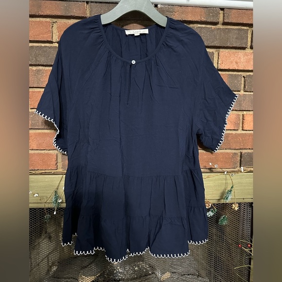 LOFT Tops - Loft Navy blue top with white trim. new condition.